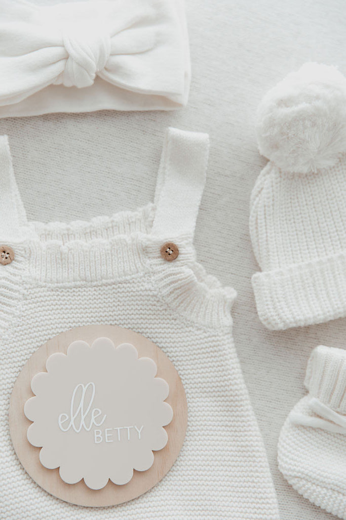August Milk Singlet Knit Scallop Rompe