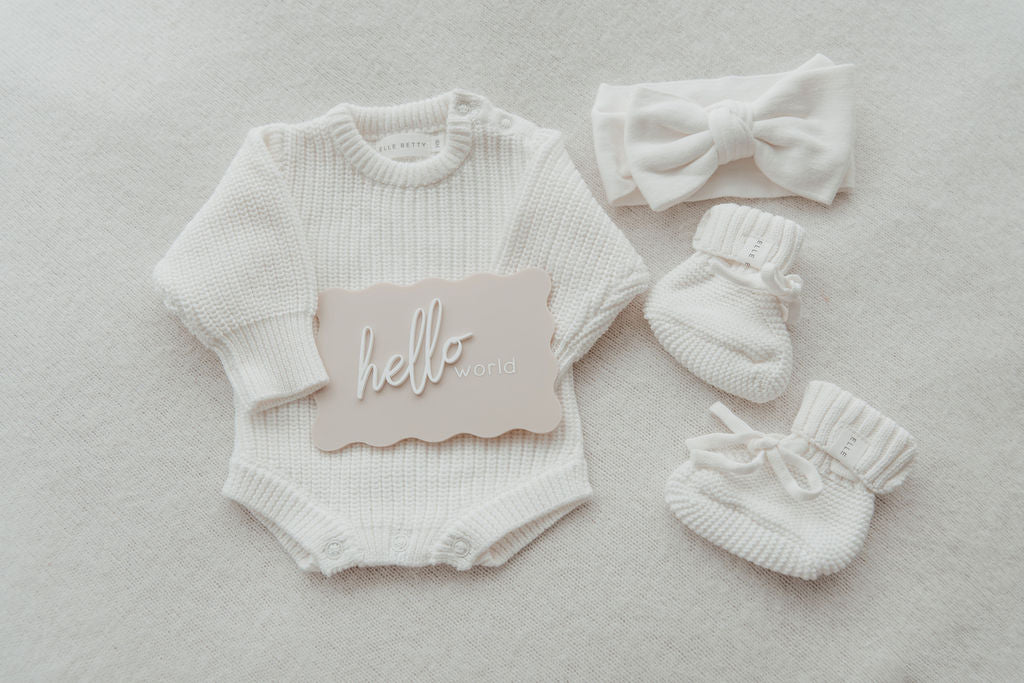 Lottie Milk Bow