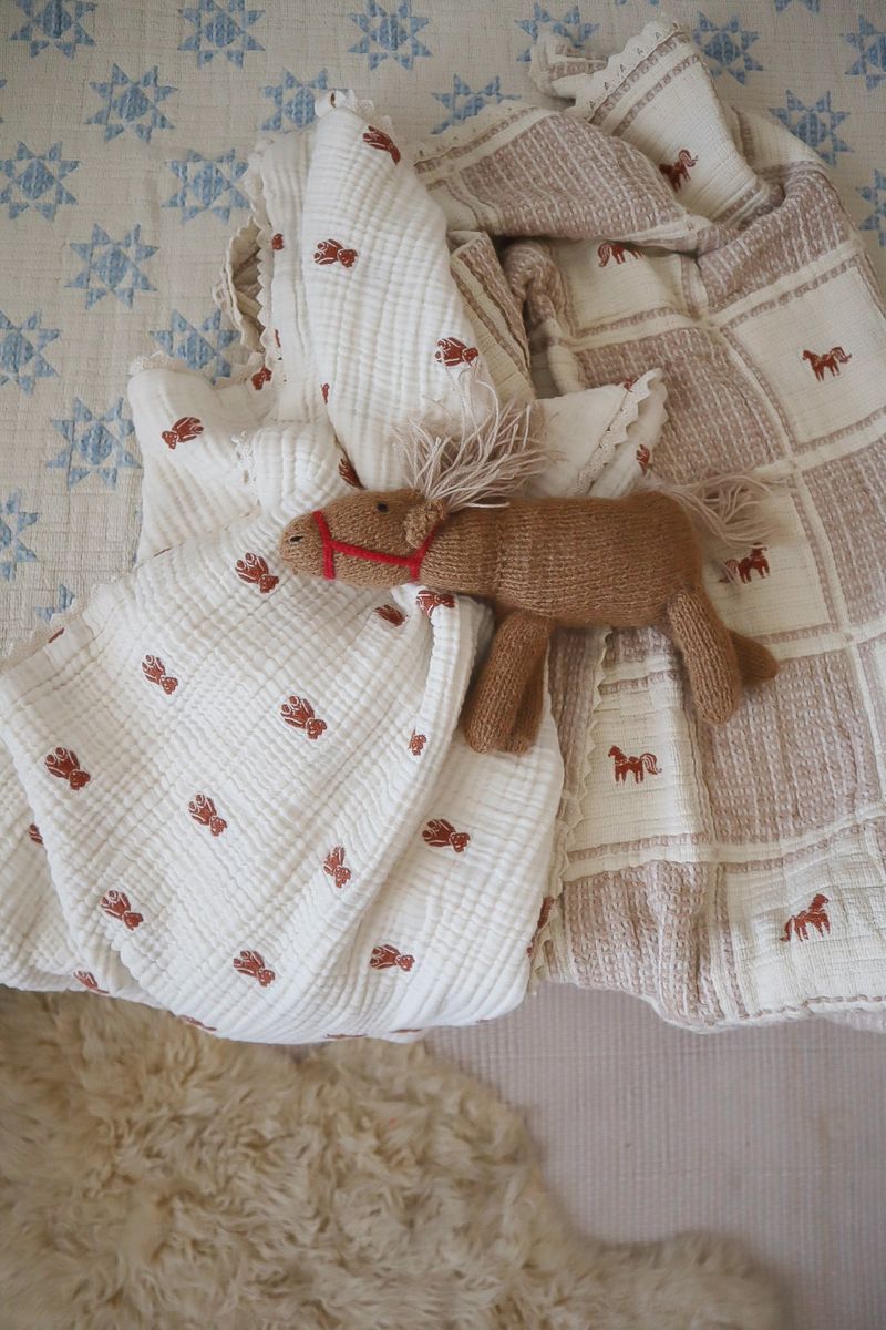Knit Pony - Albie (honey)