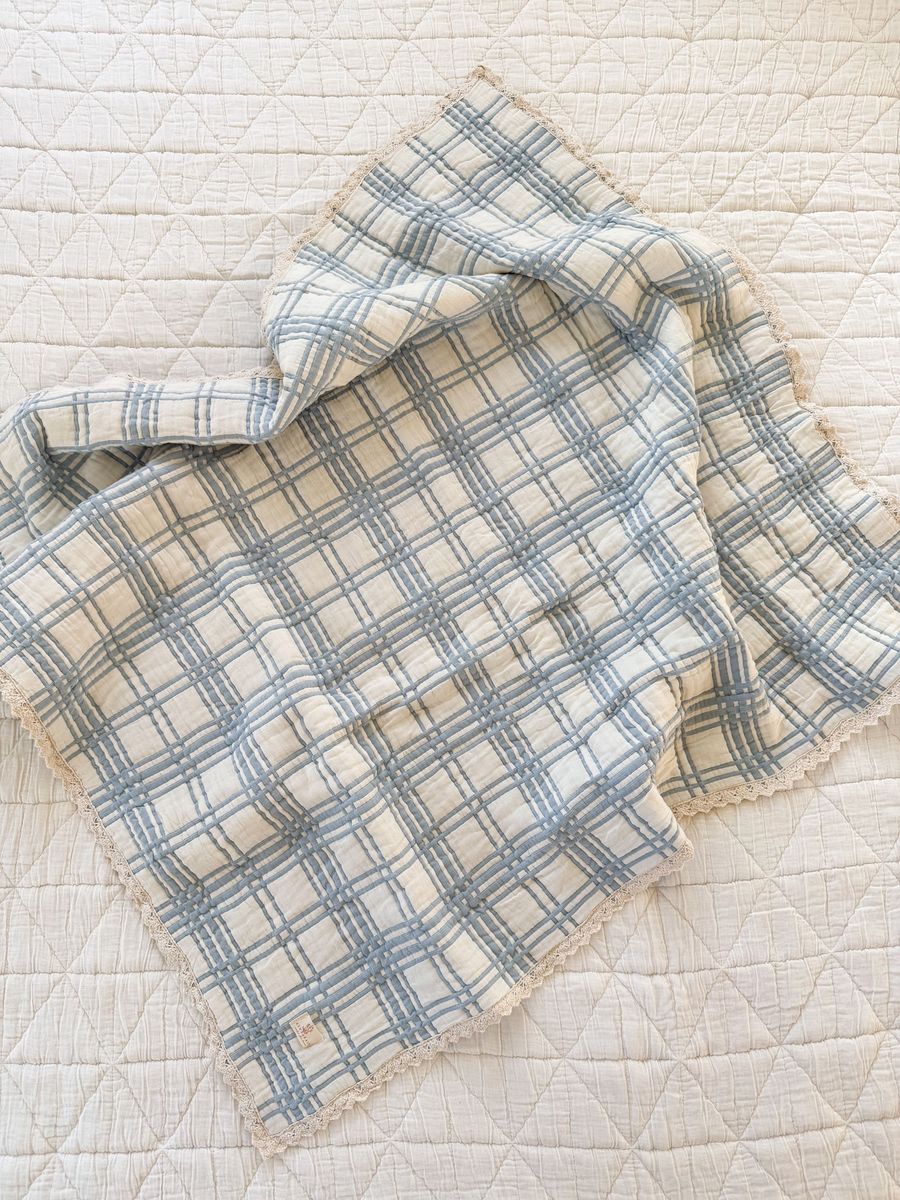 French plaid quilt - powder