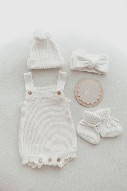 August Milk Singlet Knit Scallop Rompe
