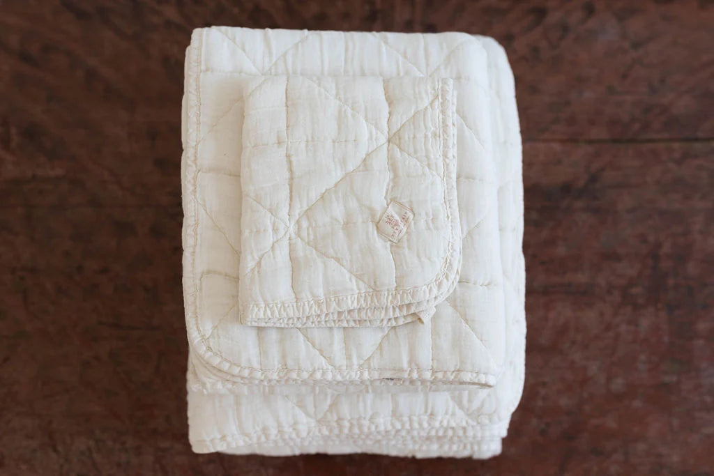 lovie quilted | mini - natural