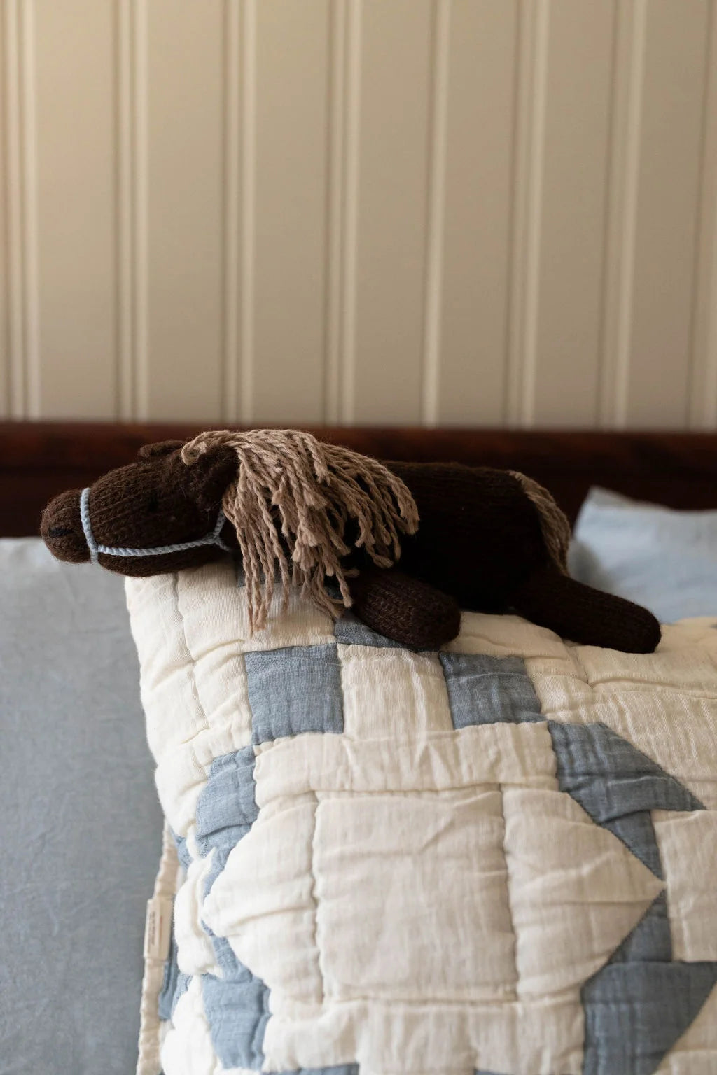 Knit Pony - Hank (cocoa)